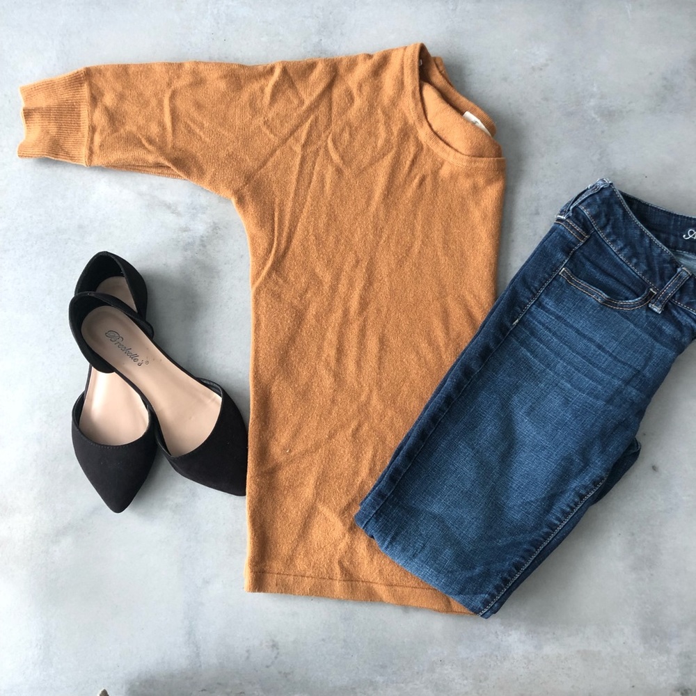 Half sleeve caramel Forever 21 sweater